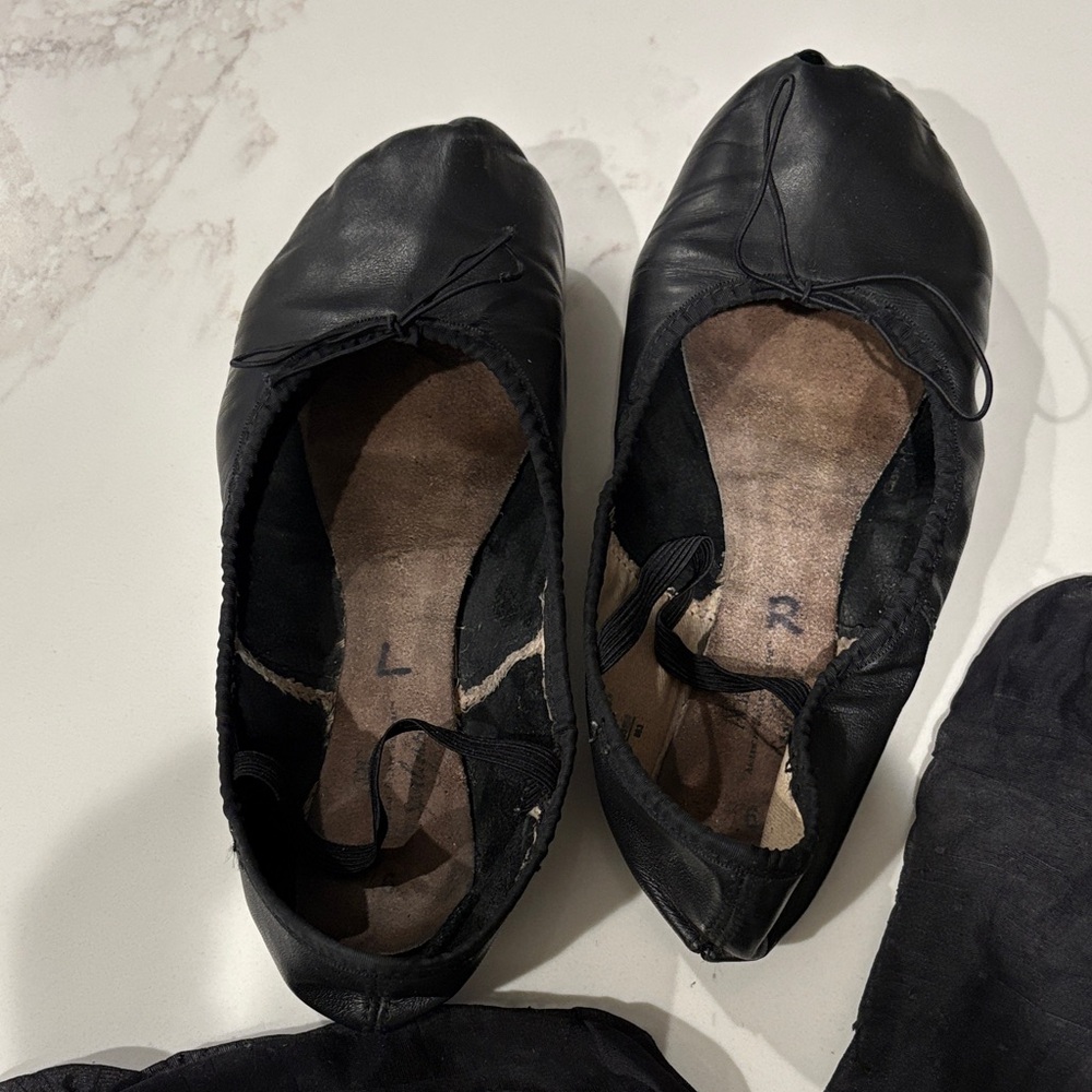 Sleek Black Leather ballet slippers
